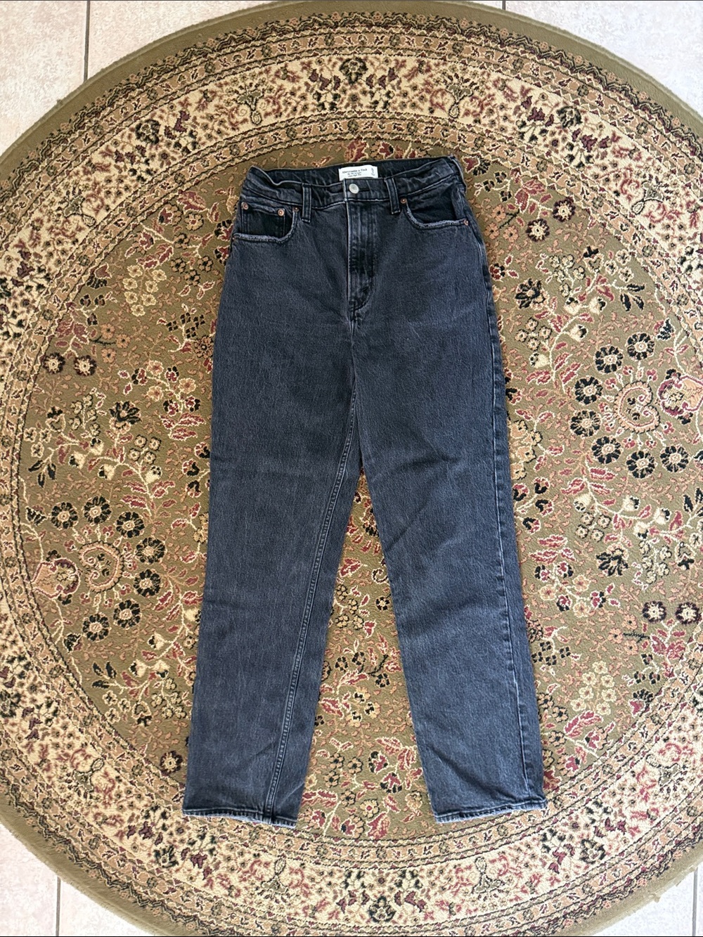 Abercrombie 90s straight ultra high rise